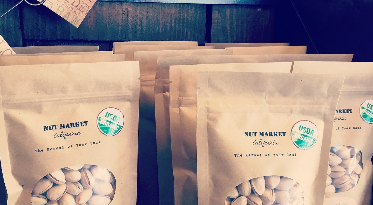 Macchine confezionatrici verticali: scopri le tipologie e le principali caratteristiche